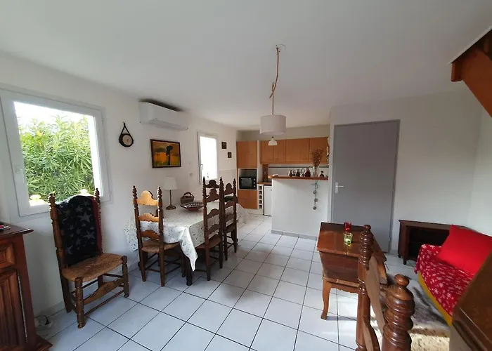 Bastide Cozy Au Petit Olivier D 'uzes *